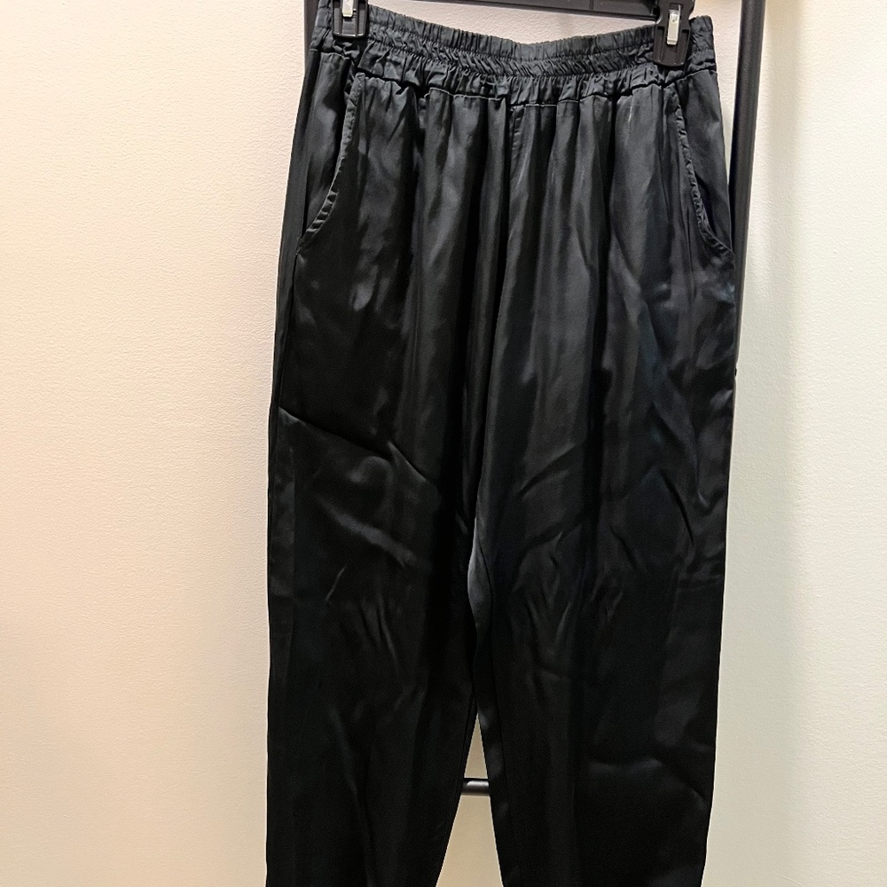 Sosia Black Joggers NWT Small
